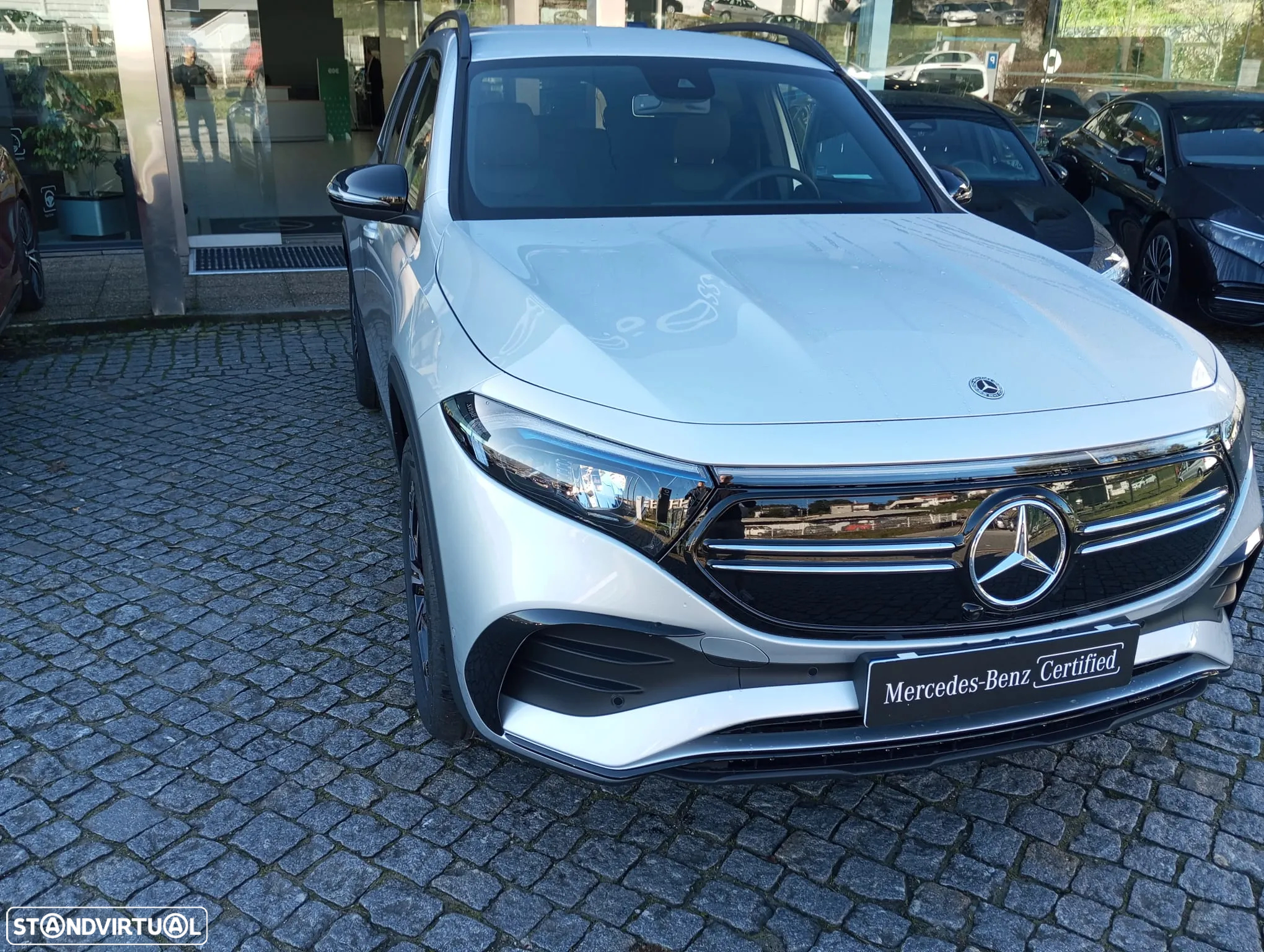 Mercedes-Benz EQB 250 AMG Line - 11