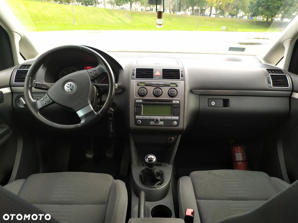 Volkswagen Touran 1.9 TDI Highline - 7