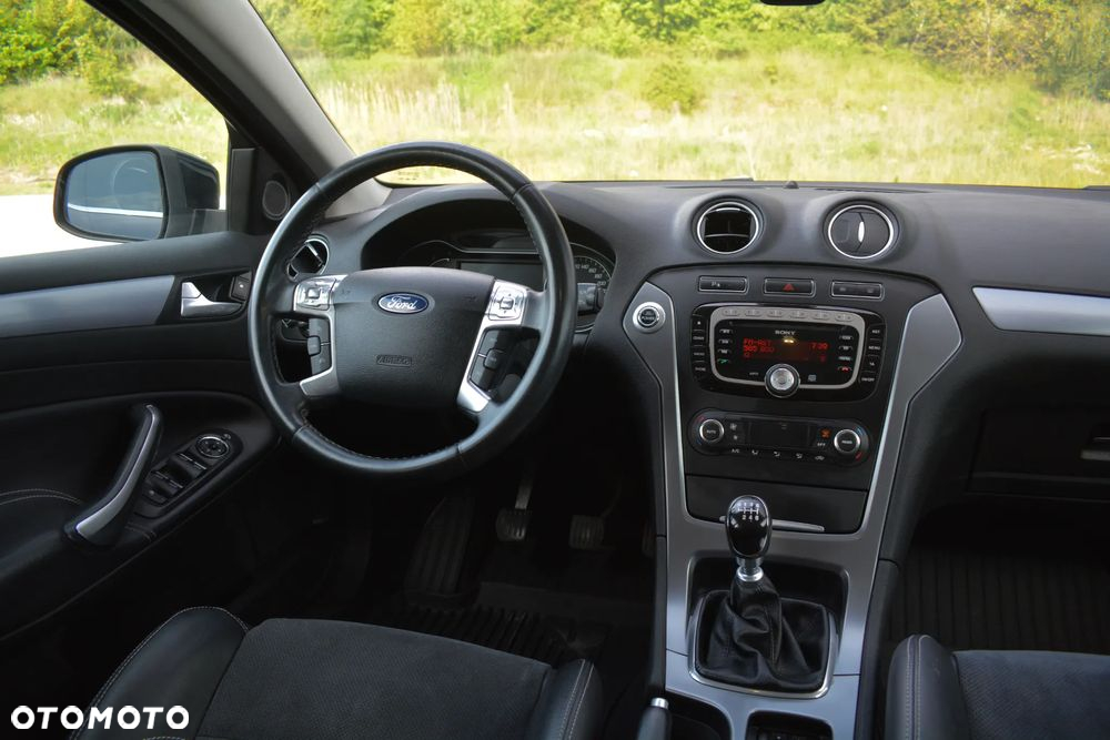 Ford Mondeo 2.0 TDCI Titanium X - 20