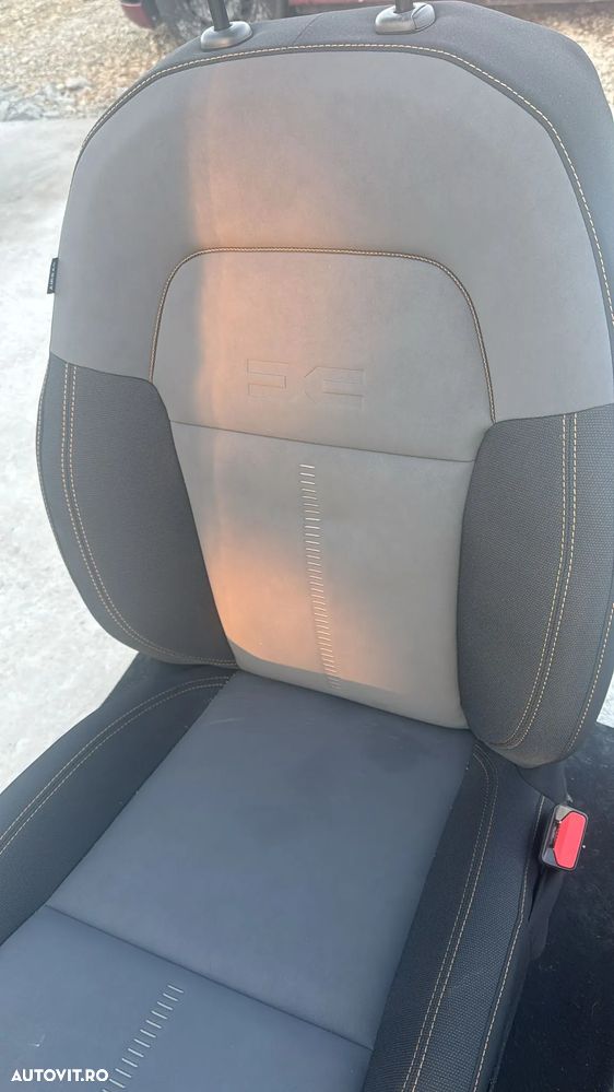 SCAUN INTERIOR DREAPTA  DACIA JOGGER - 2