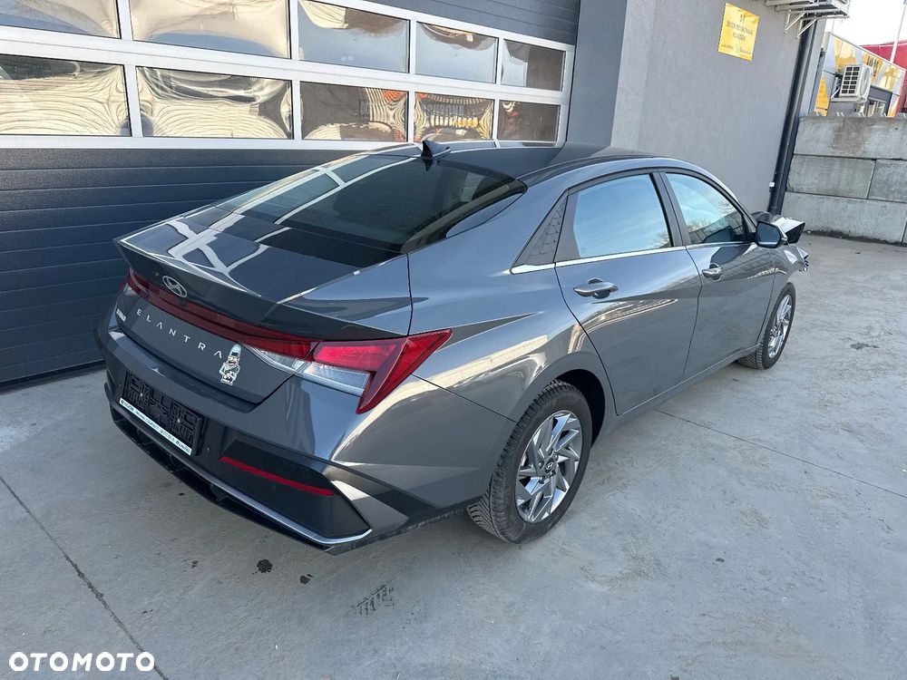 Hyundai Elantra 1.6 Smart CVT - 7