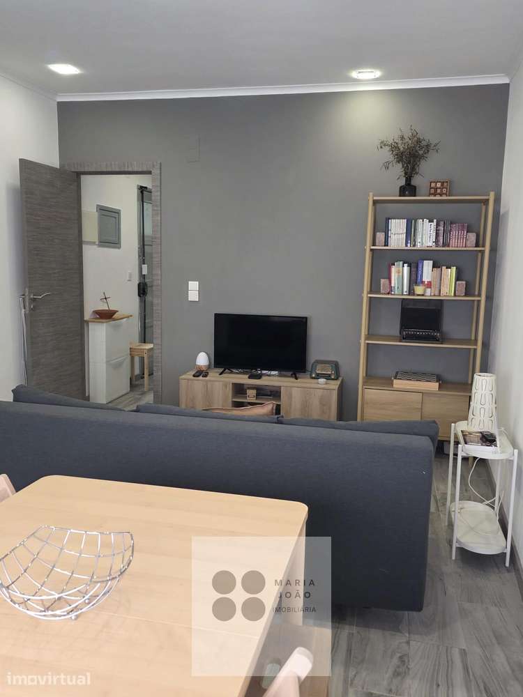 Ótimo Apartamento no Centro de Alhandra, Remodelado. - Grande imagem: 2/10