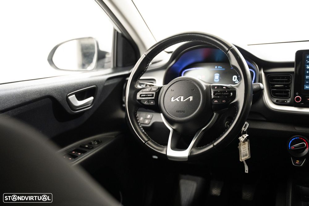 Kia Stonic 1.2 MPi Dynamic - 11