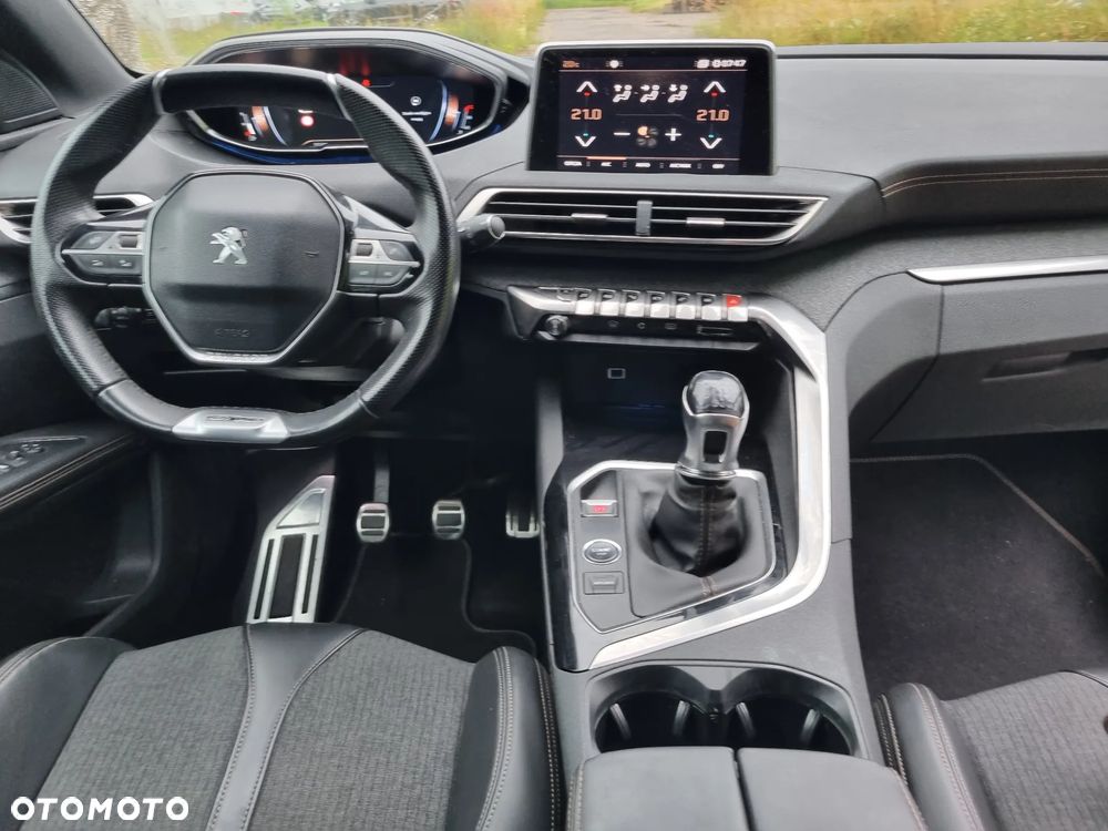 Peugeot 5008 - 12