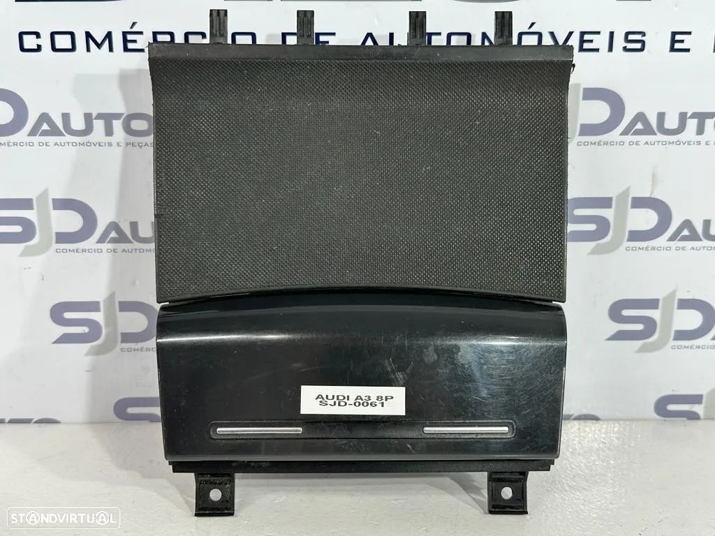 Cinzeiro - Audi A3 8P - 1