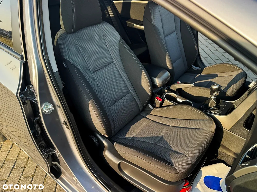 Hyundai i30 1.6 GDI BlueDrive Comfort - 25