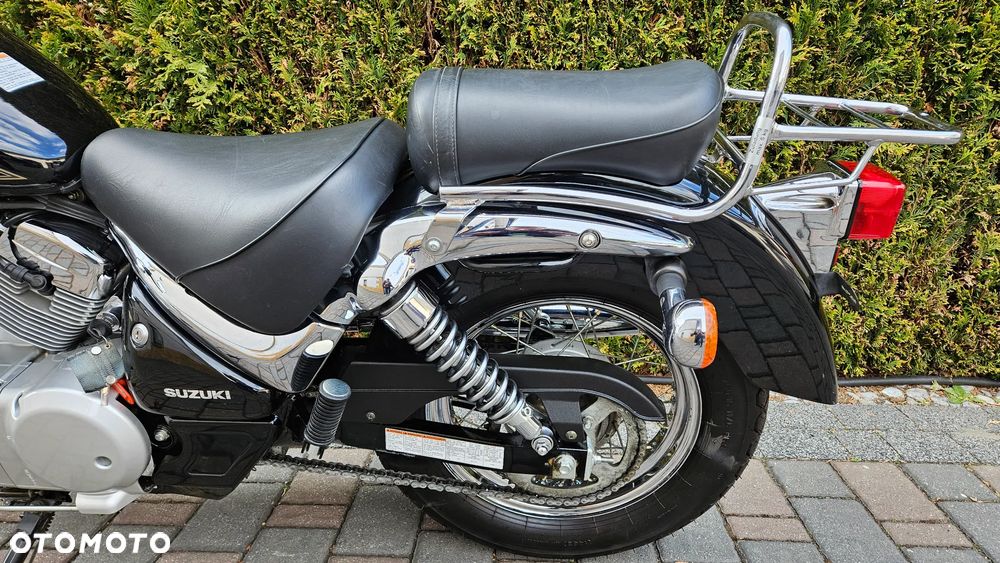 Suzuki Intruder - 26