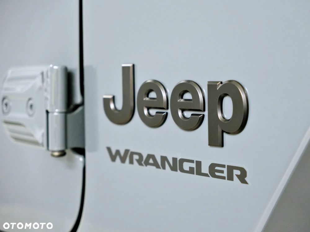 Jeep Wrangler - 15