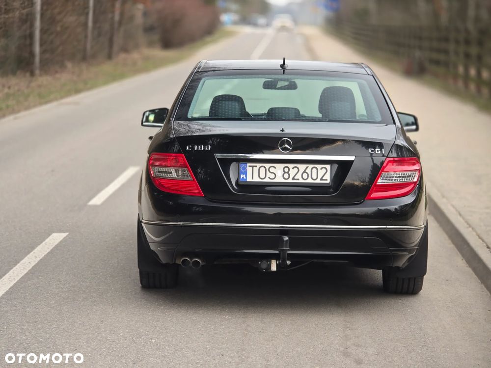 Mercedes-Benz Klasa C 180 CGI Automatik BlueEFFICIENCY Avantgarde - 16