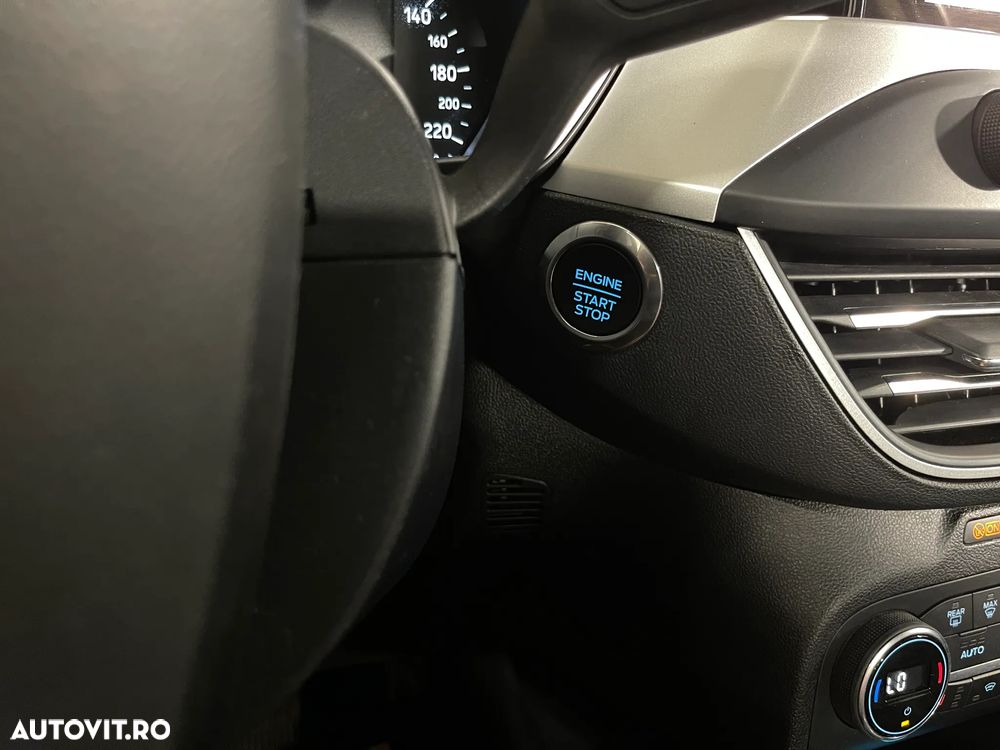 Ford Focus 1.0 EcoBoost Connected - 24