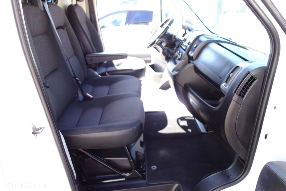 Peugeot Boxer  2.2 Bluehdi 140 KM  L3h2 Klima Ledy Kamera - 23