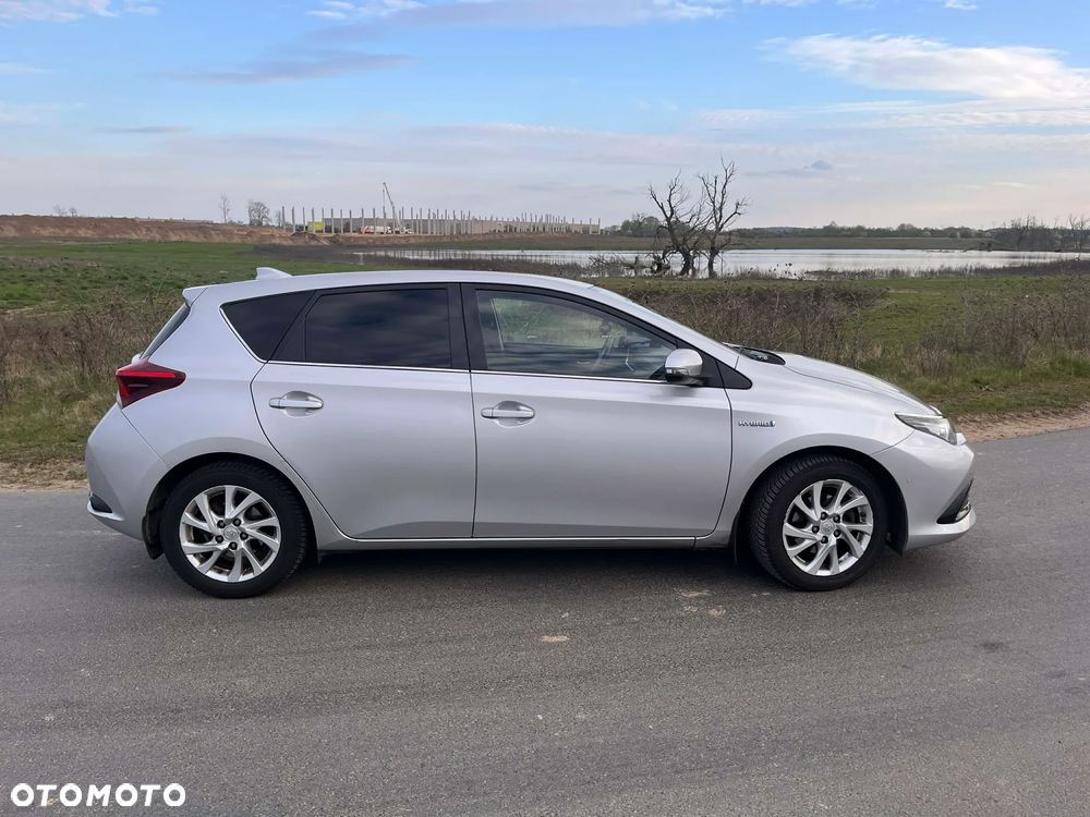 Toyota Auris Hybrid 135 Active - 11