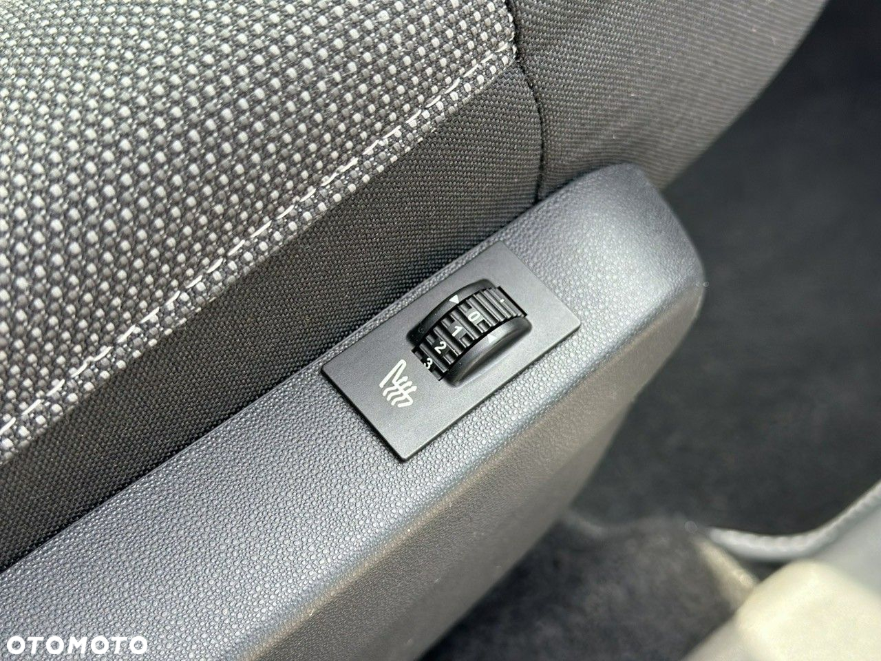 Citroën C4 Cactus 1.6 Blue HDi Shine - 19