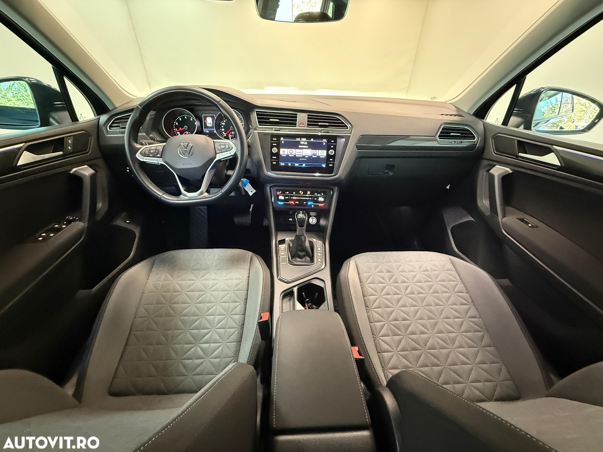 Volkswagen Tiguan 1.5 TSI ACT DSG Comfortline - 4