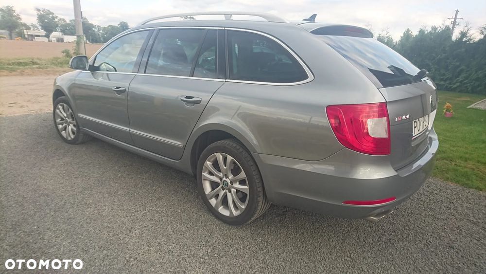 Skoda Superb 2.0 TDI 4x4 Platinum - 4