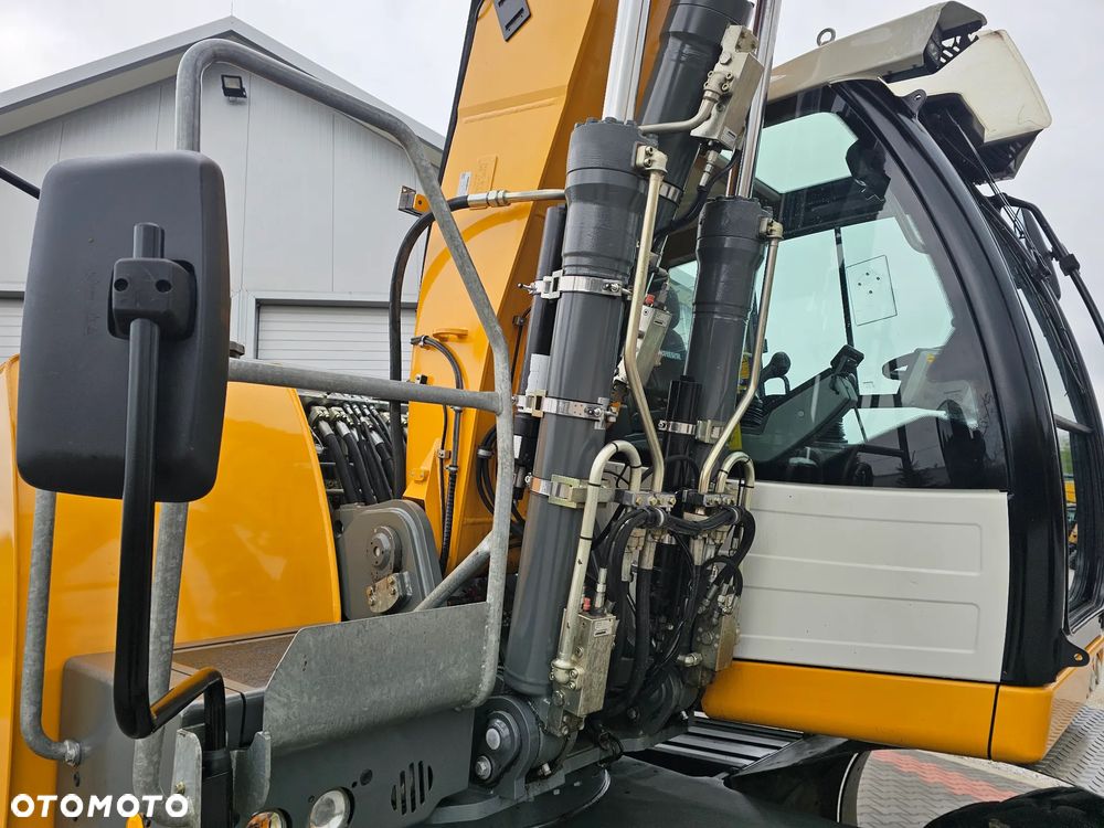 Liebherr A 916 - 16