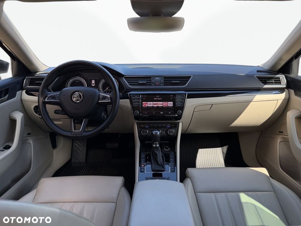Skoda Superb 2.0 TDI 4x4 L&K DSG - 41