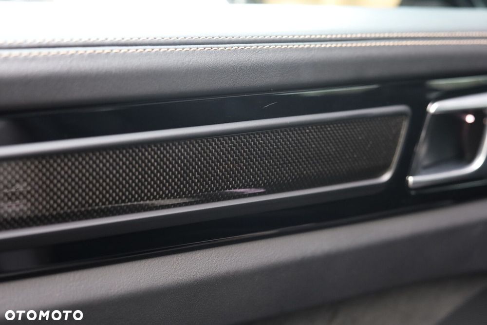 Porsche Cayenne Turbo GT - 17