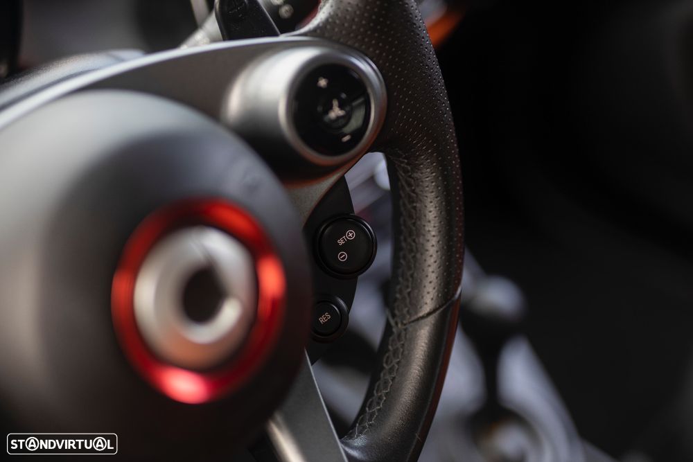 Smart ForTwo Coupé 1.0 mhd Passion 71 Softouch - 10