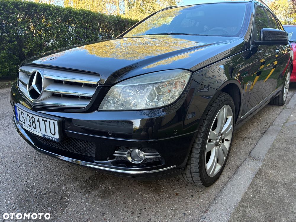 Mercedes-Benz Klasa C 180 CGI Automatik BlueEFFICIENCY Elegance - 3