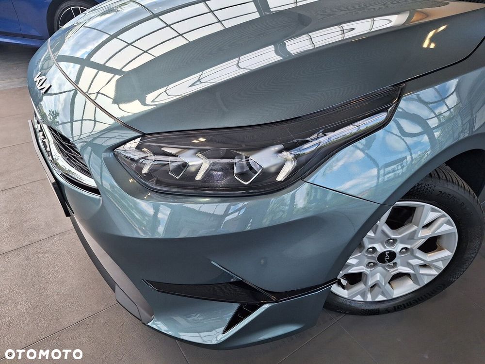 Kia Ceed 1.5 T-GDI M - 13