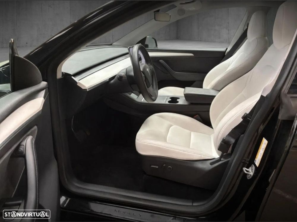Tesla Model Y RWD - 6
