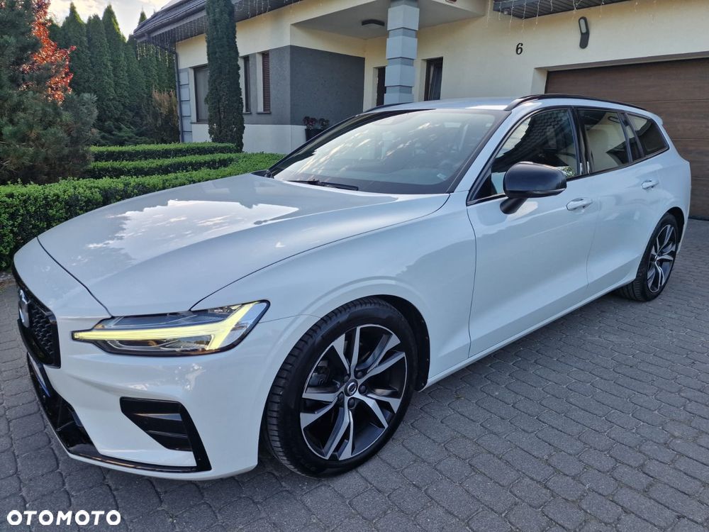 Volvo V60 B4 D Plus Dark - 1