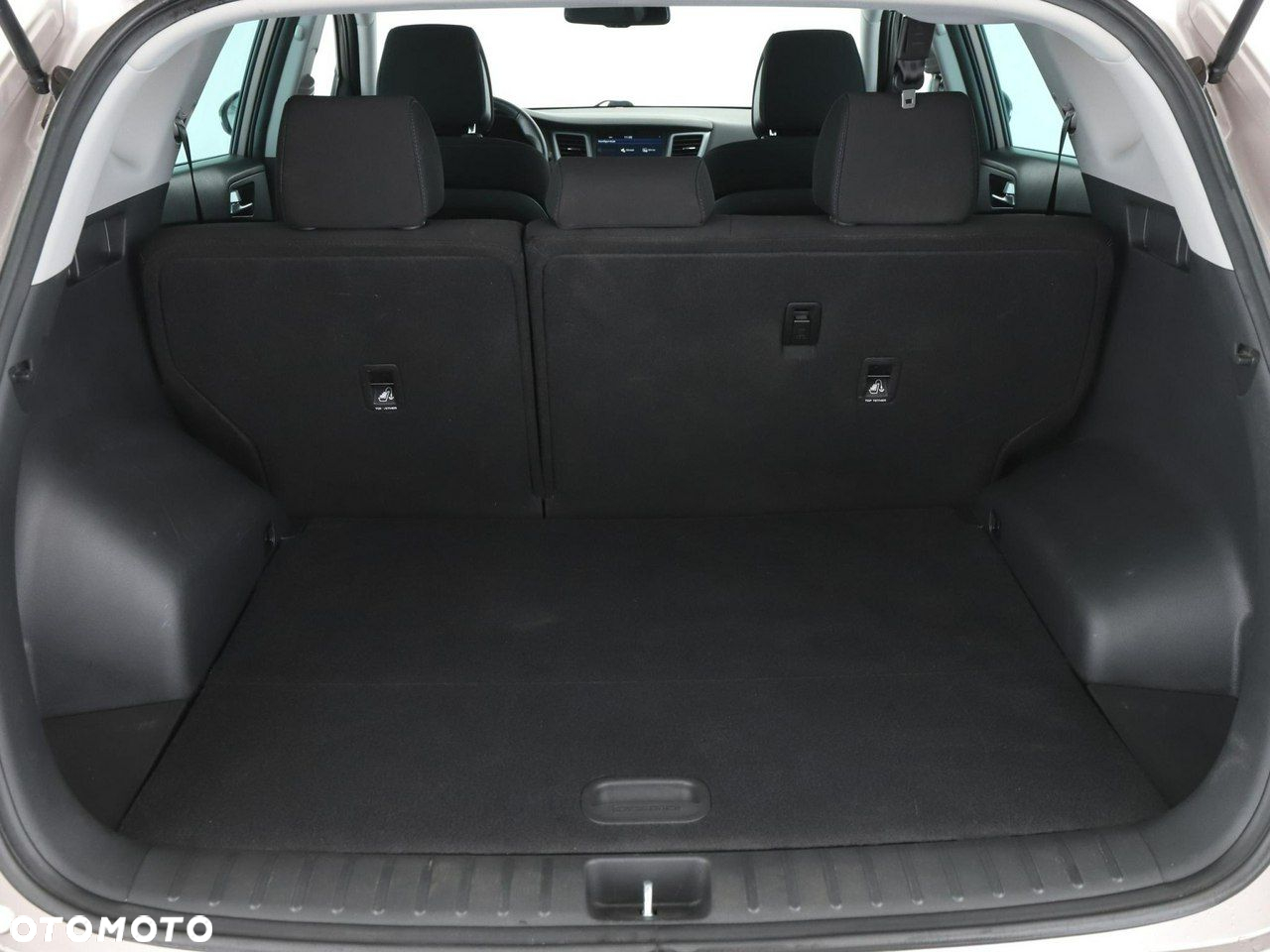 Hyundai Tucson 1.7 CRDI BlueDrive Style 2WD - 20