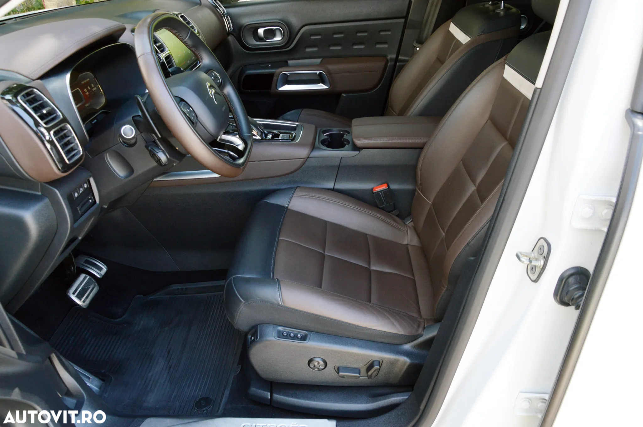 Citroën C5 Aircross 1.6 PureTech S&S EAT8 Shine - 16