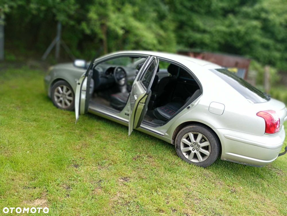 Toyota Avensis - 6