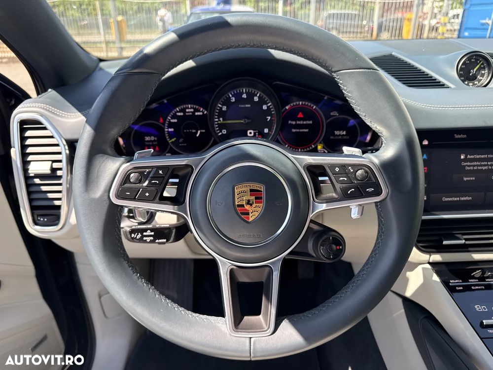 Porsche Cayenne - 17