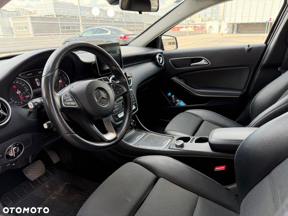 Mercedes-Benz Klasa A 180 7G-DCT Style - 12