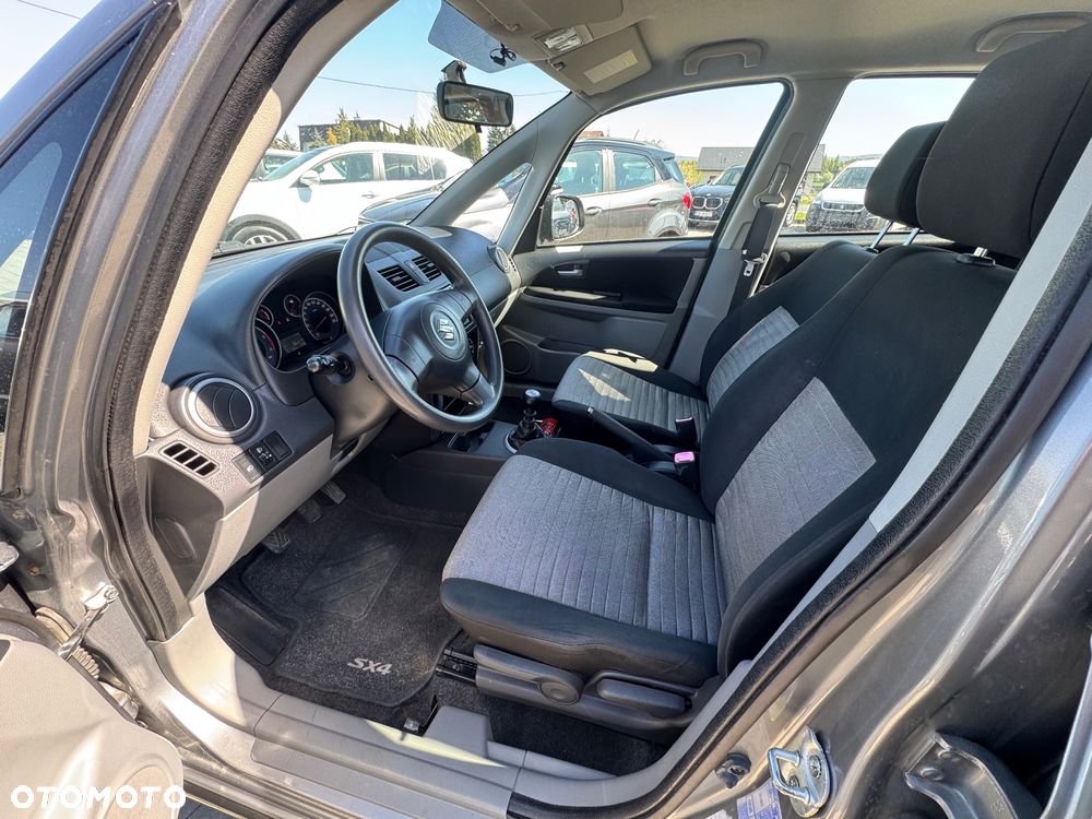 Suzuki SX4 - 16