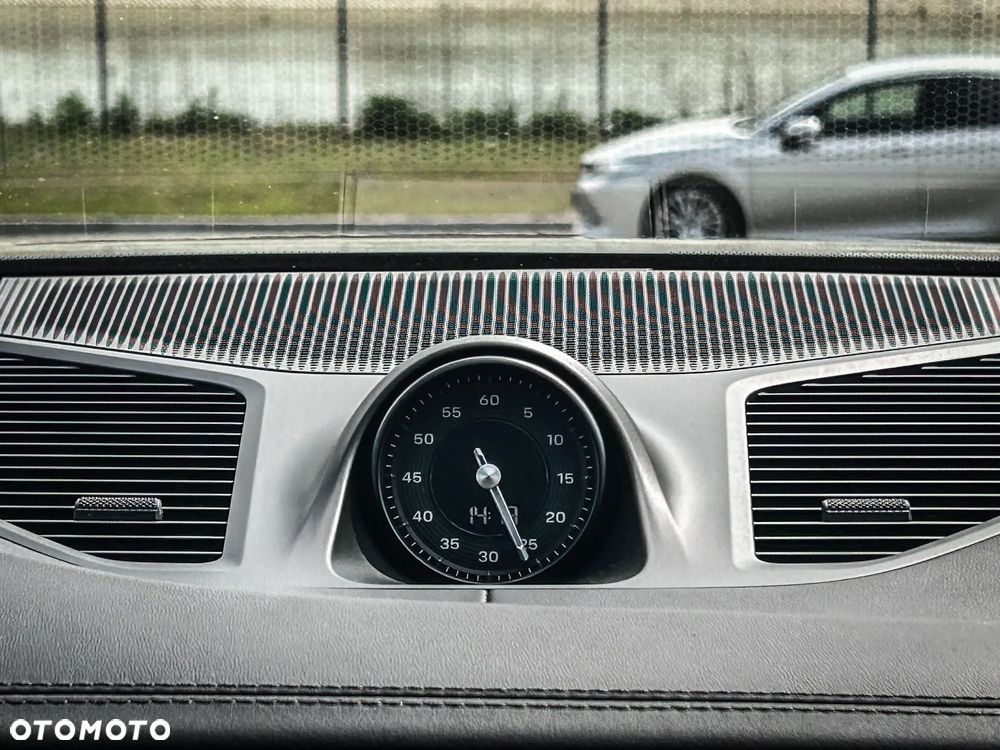 Porsche Cayenne - 24