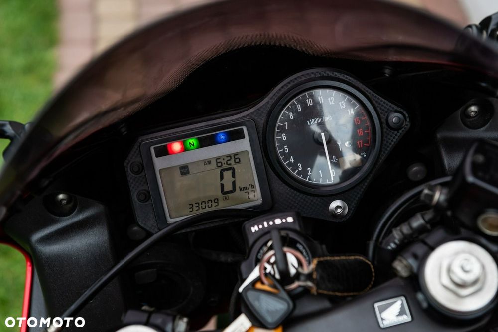 Honda CBR - 8