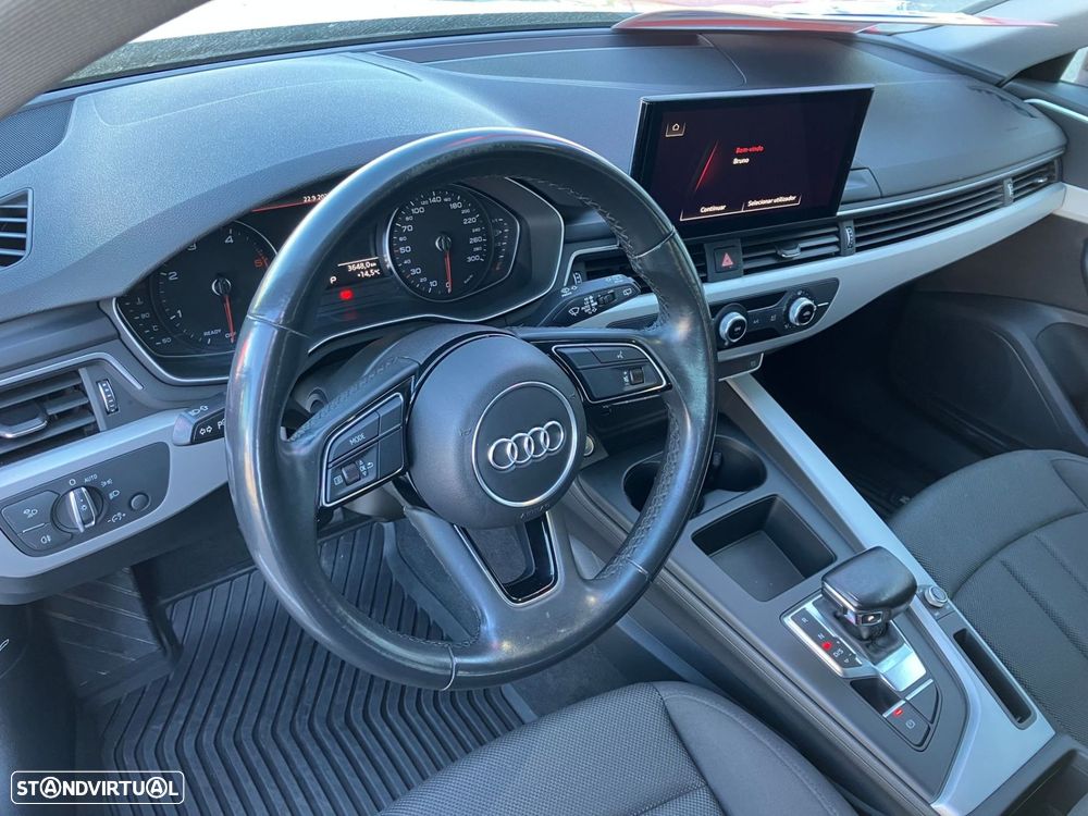 Audi A4 Avant 30 TDI Advanced S tronic - 2