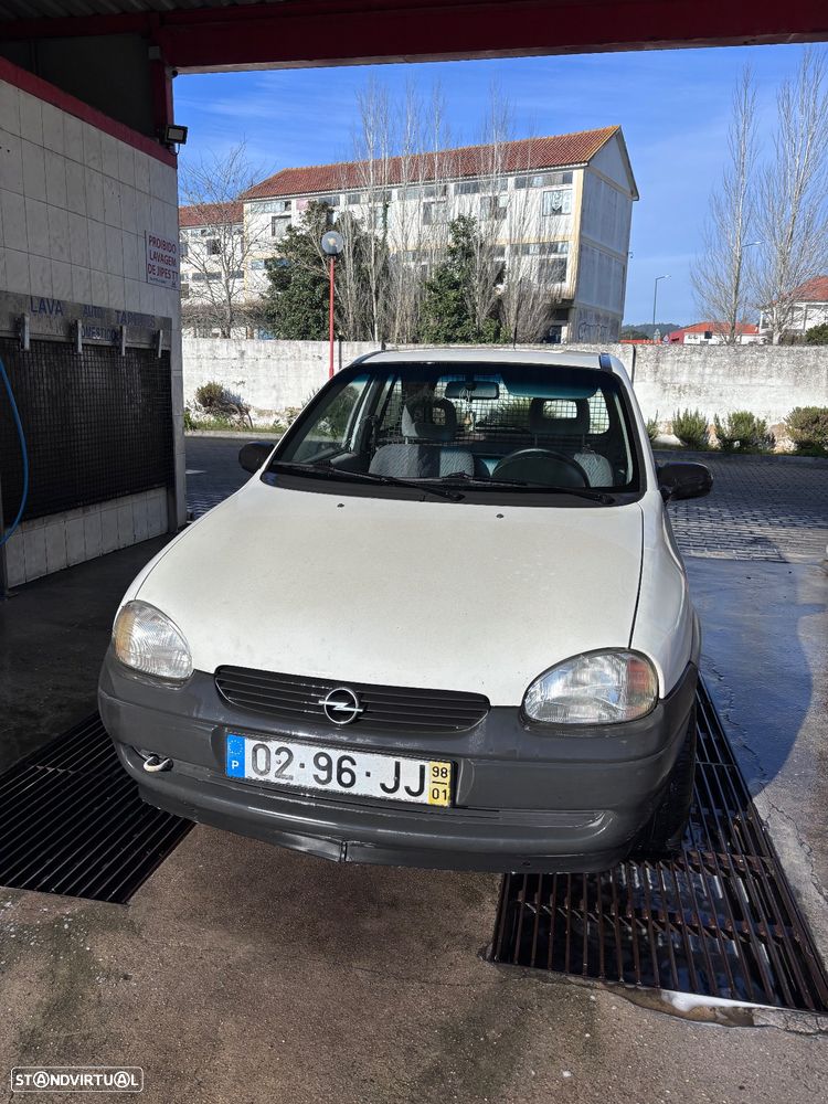 Opel Corsa 1.5 TD - 1