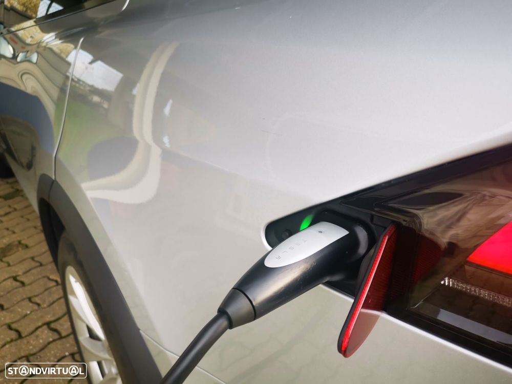 Tesla Model X 100D - 8