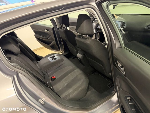 Peugeot 308 PureTech 110 Stop & Start Style - 18