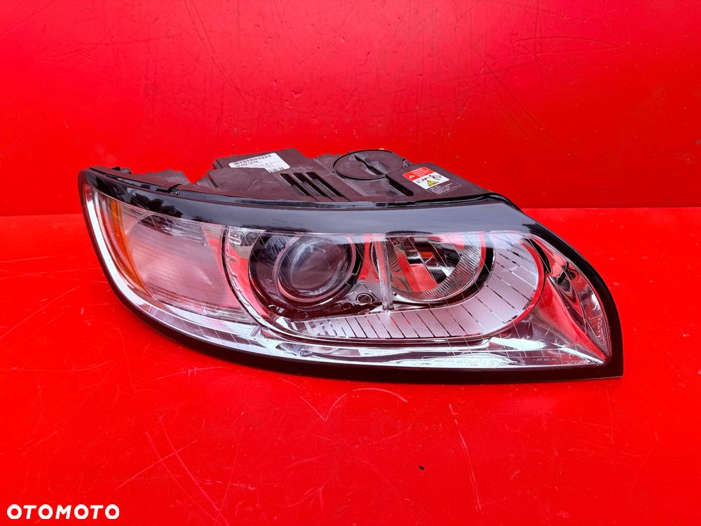 LAMPA PRAWA VOLVO S40 V50 LIFT BI XENON SKRĘTNA EU BDB 32206140 - 1