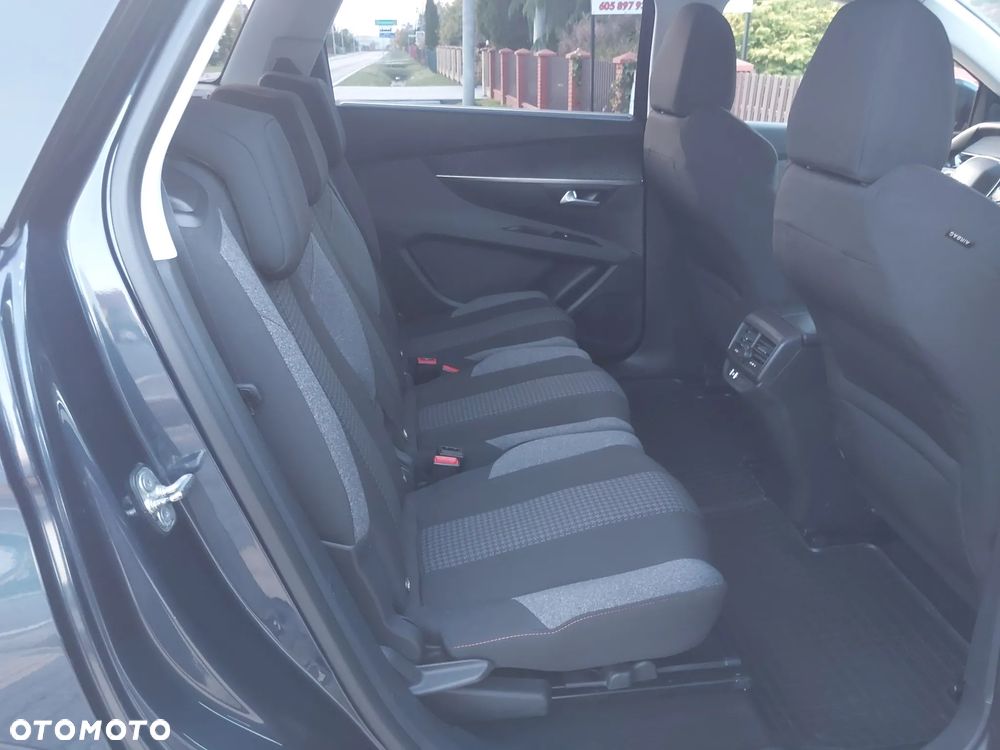 Peugeot 5008 - 22