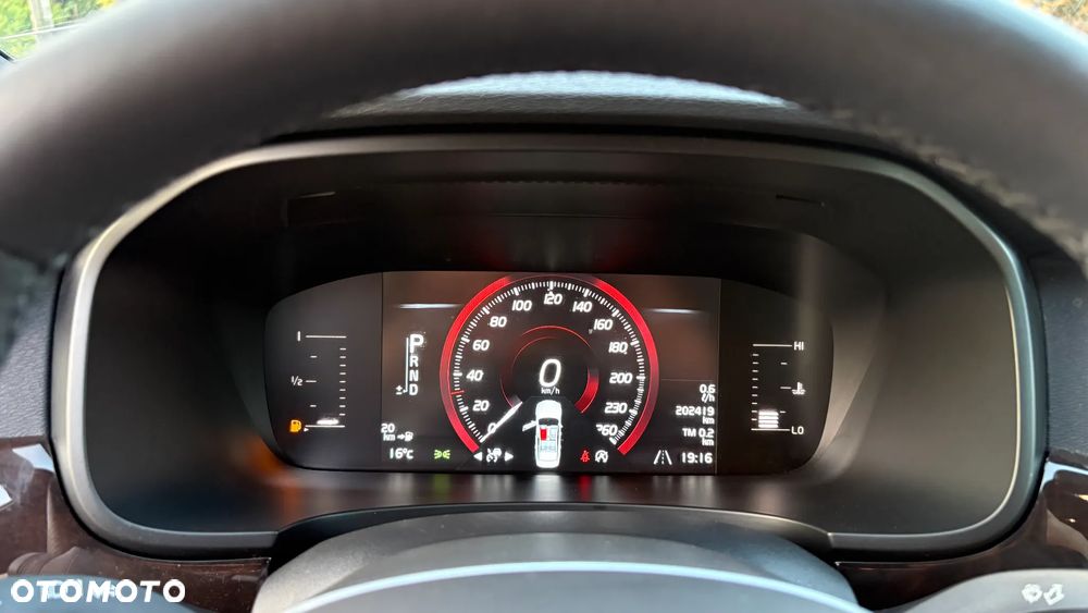 Volvo S90 D4 Momentum - 21