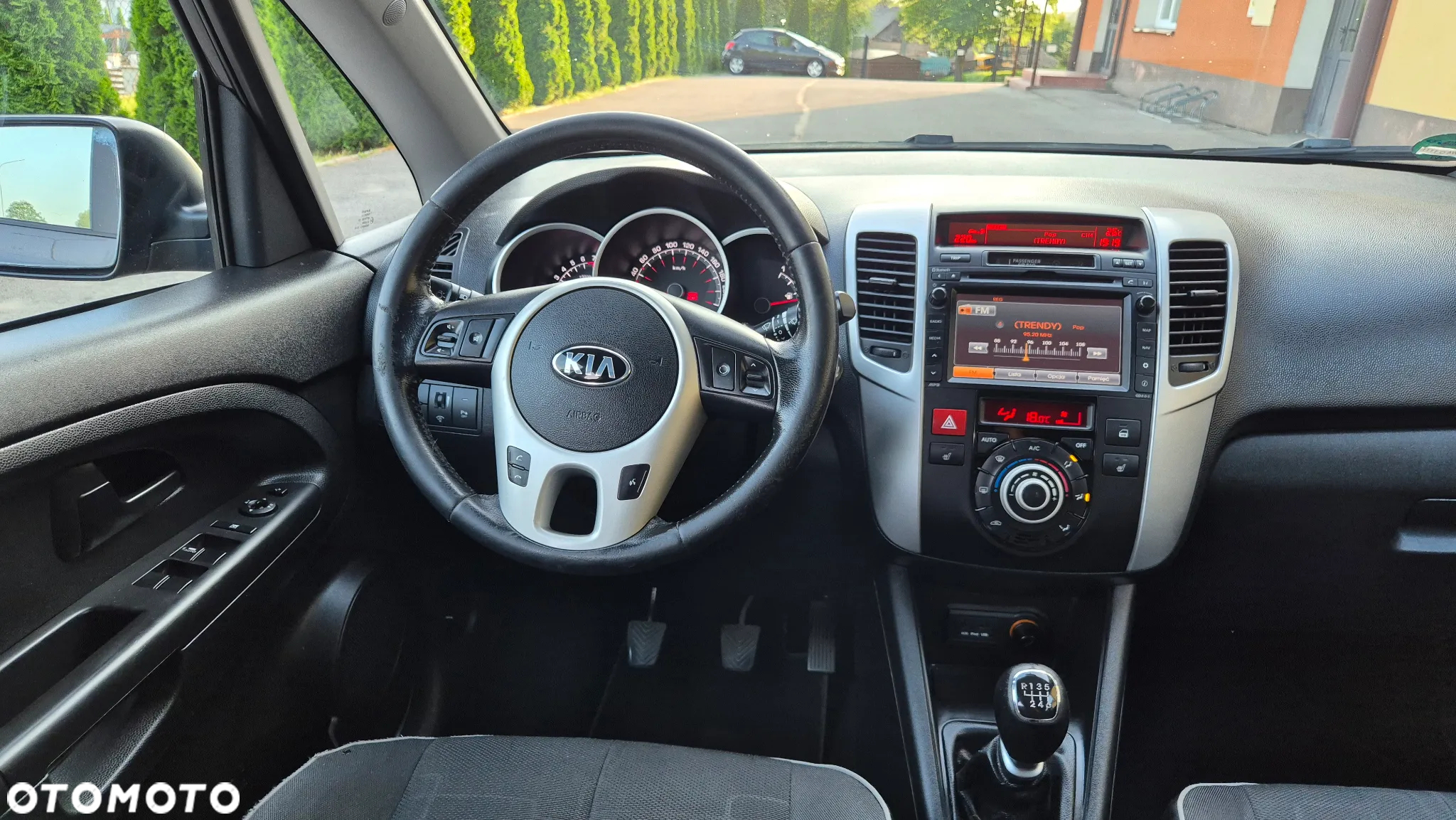 Kia Venga 1.6 CVVT Spirit - 9