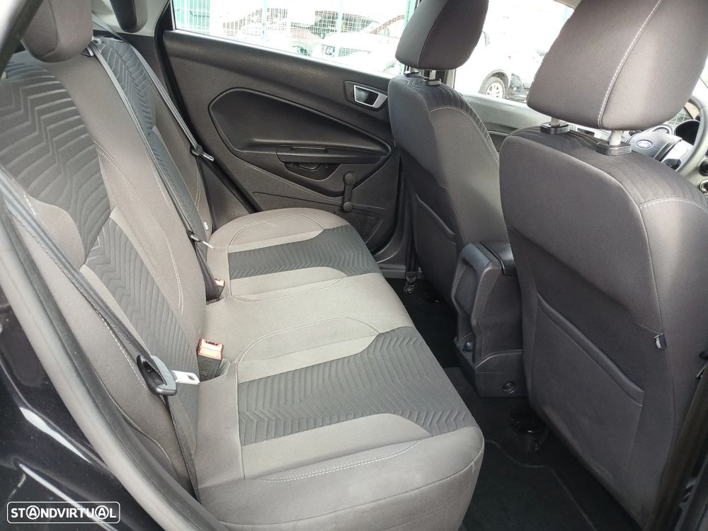 Ford Fiesta 1.0 T EcoBoost Titanium - 18