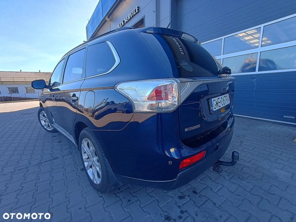 Mitsubishi Outlander 2.2 DI-D 4WD Automatik Instyle - 22