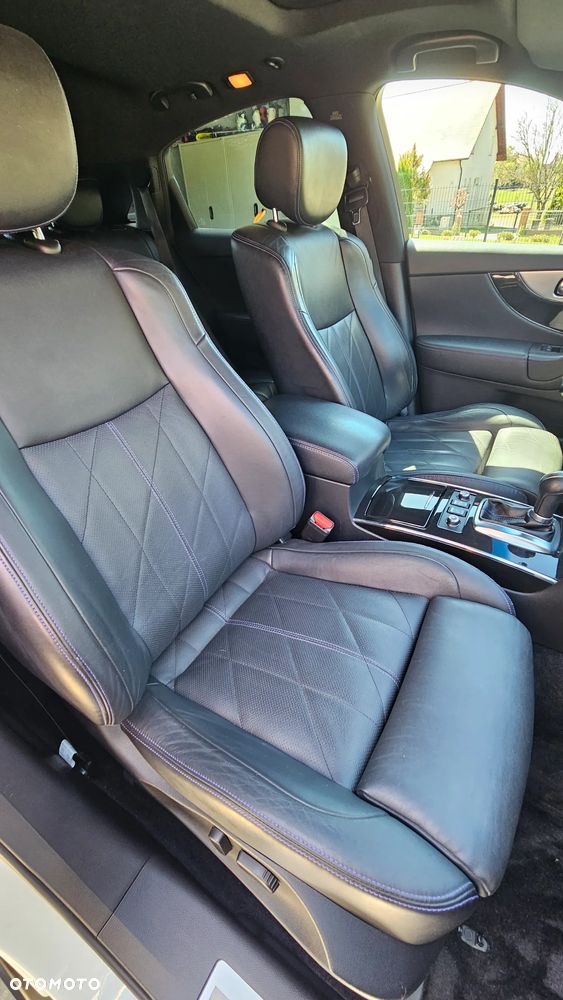 Infiniti QX70 3.7 S Premium - 12