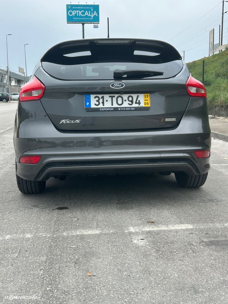 Ford Focus 1.0 EcoBoost MHEV ST-Line - 4