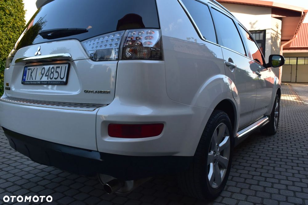 Mitsubishi Outlander 2.0 2WD Inform - 9