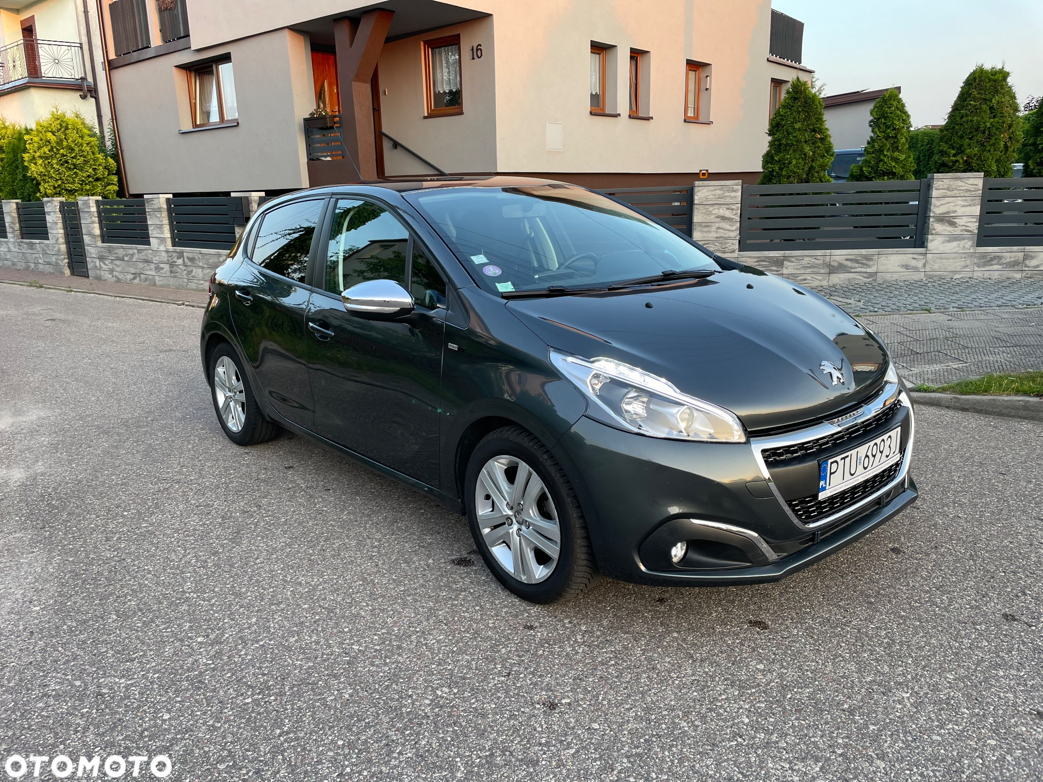 Peugeot 208 1.2 PureTech Style - 3