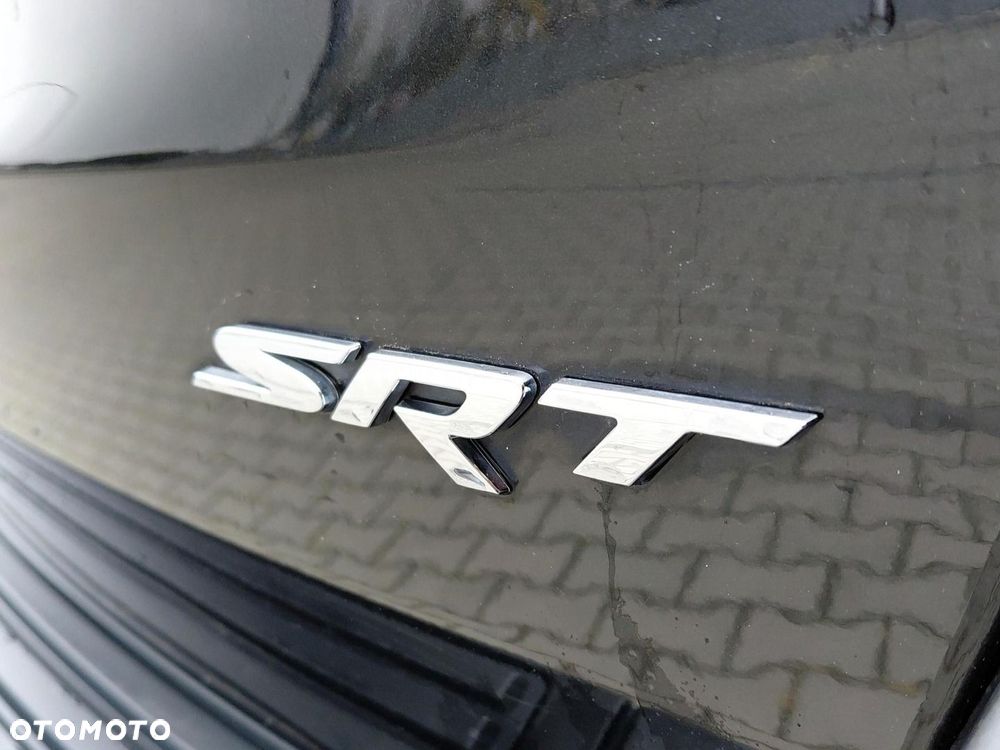 Jeep Cherokee - 32